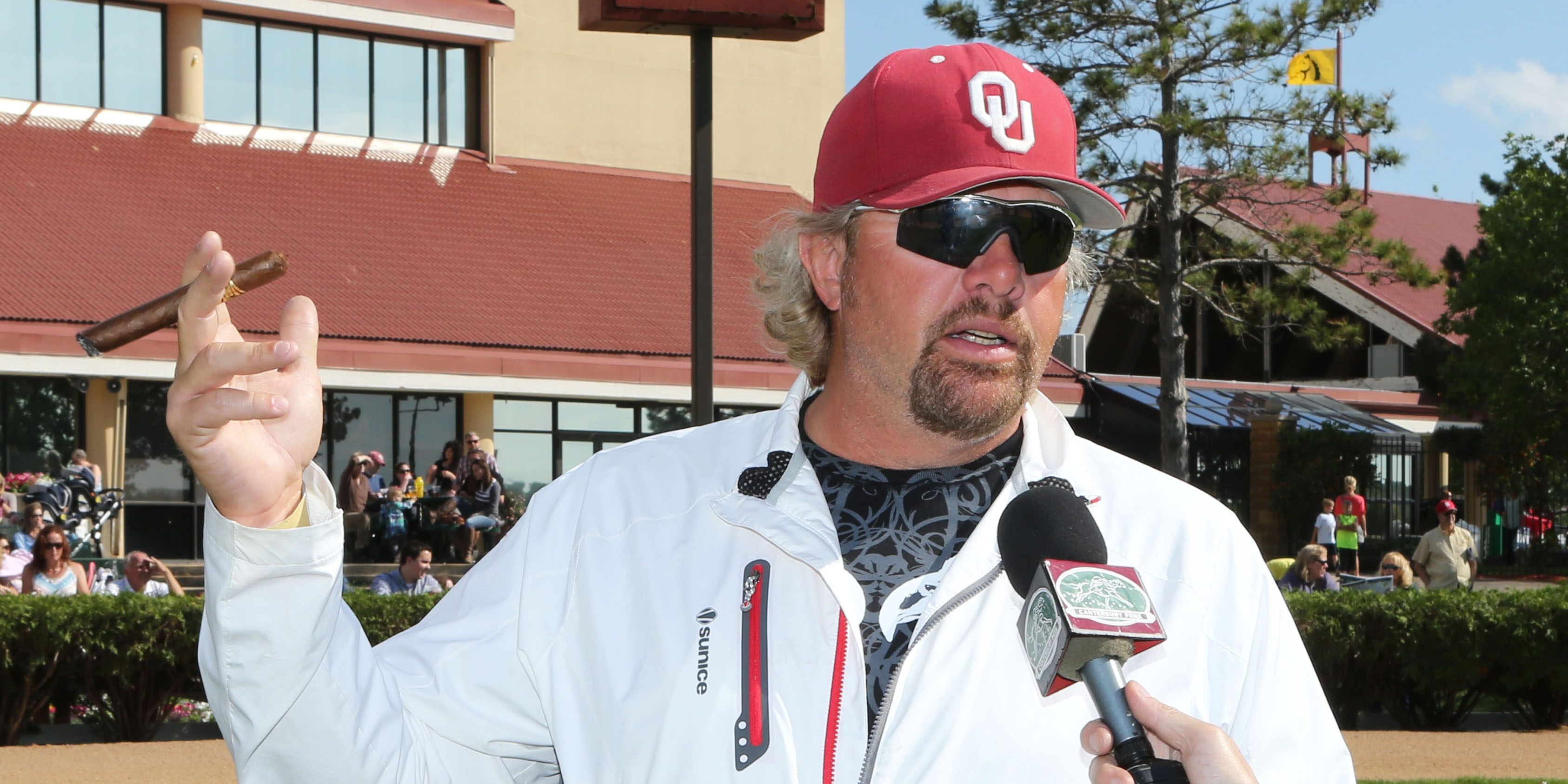 Toby Keith Interview 2 6-15-14_600x300